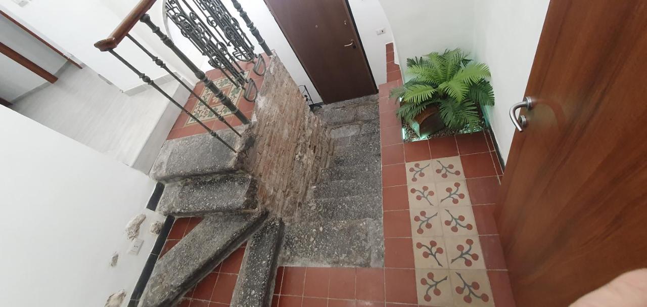Ferienwohnung Domus Odeon La Casa Nel Parco Archeologico Di CTA Exterior foto